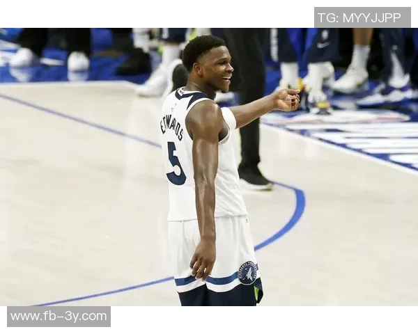 爱德华兹复出表现惊艳末节连中高难三分狂砍55分险些逆转比赛